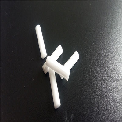 Thanh gốm Zirconia 550MPa có thể gia công được 3,9g / Cm3 Màu trắng vàng