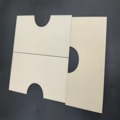 Đĩa gốm Alumina chịu nhiệt độ cao Bề mặt nhẵn